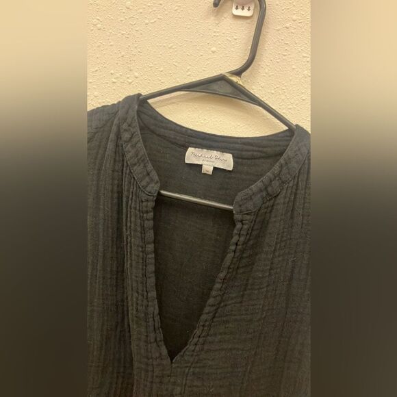 Michael Stars Black Textured Gauze Sleeveless V-Neck Midi Tiered Dress Medium - Picture 2 of 2